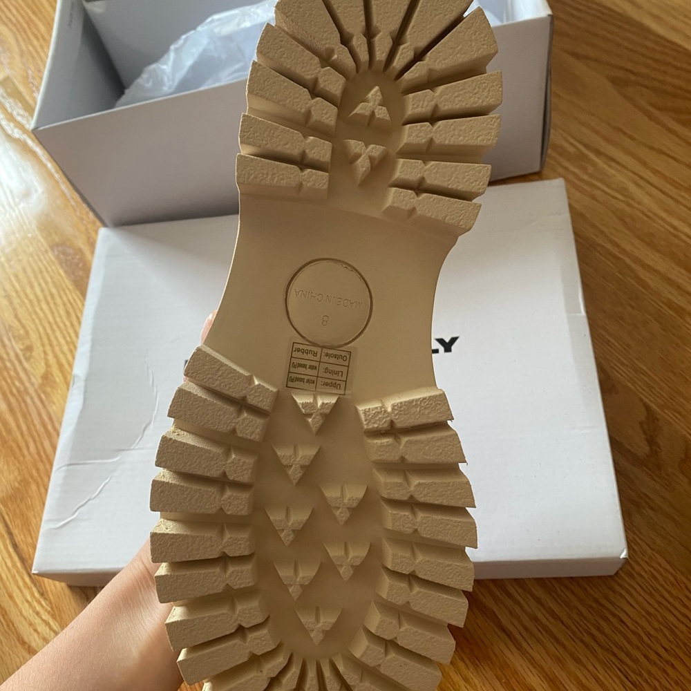 Chunky loafers